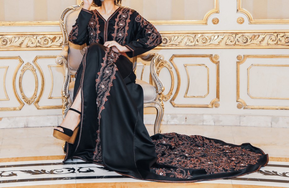 Caftan Marocaine : tout connaître sur cet habit traditionnel !