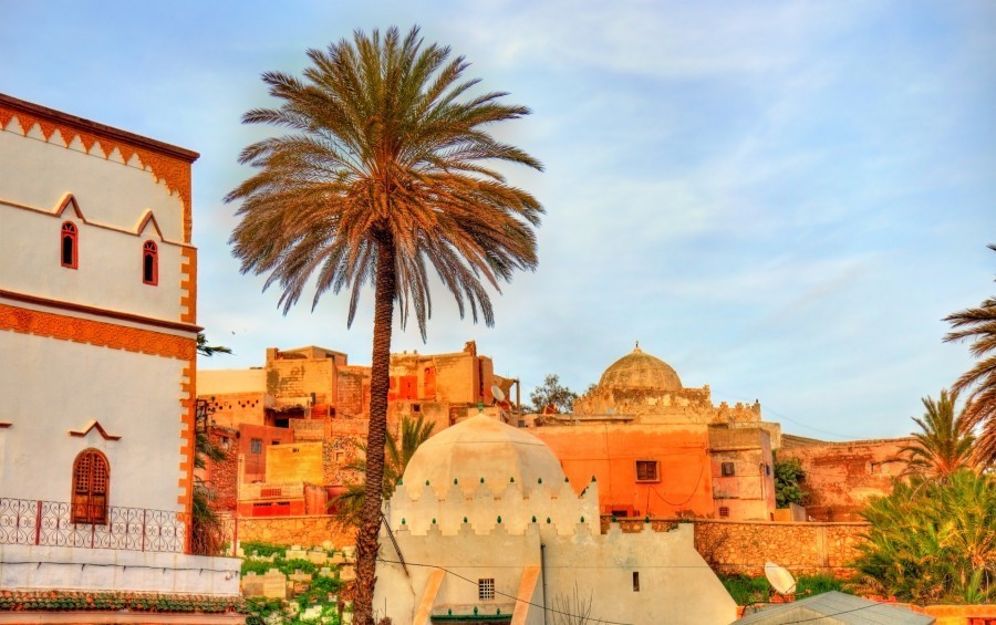 Où se trouve exactement Béni Mellal au Maroc ?